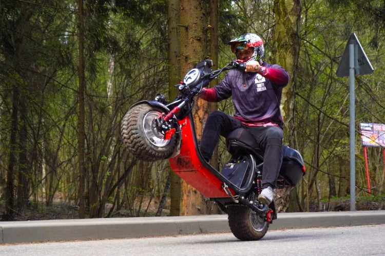 Электроскутер WHITE SIBERIA PRO 2500W в Нижнем Тагиле