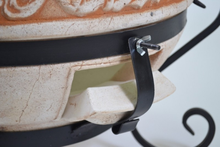 Тандыр Султан Средний в Нижнем Тагиле